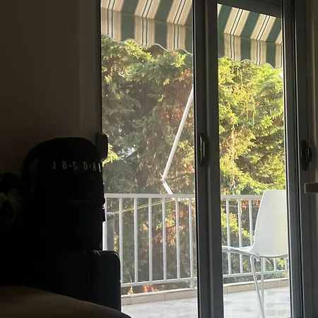 Cozy With Balcony Apartment *