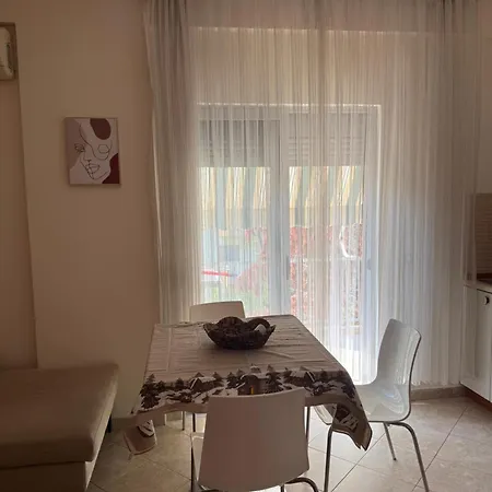 Cozy With Balcony